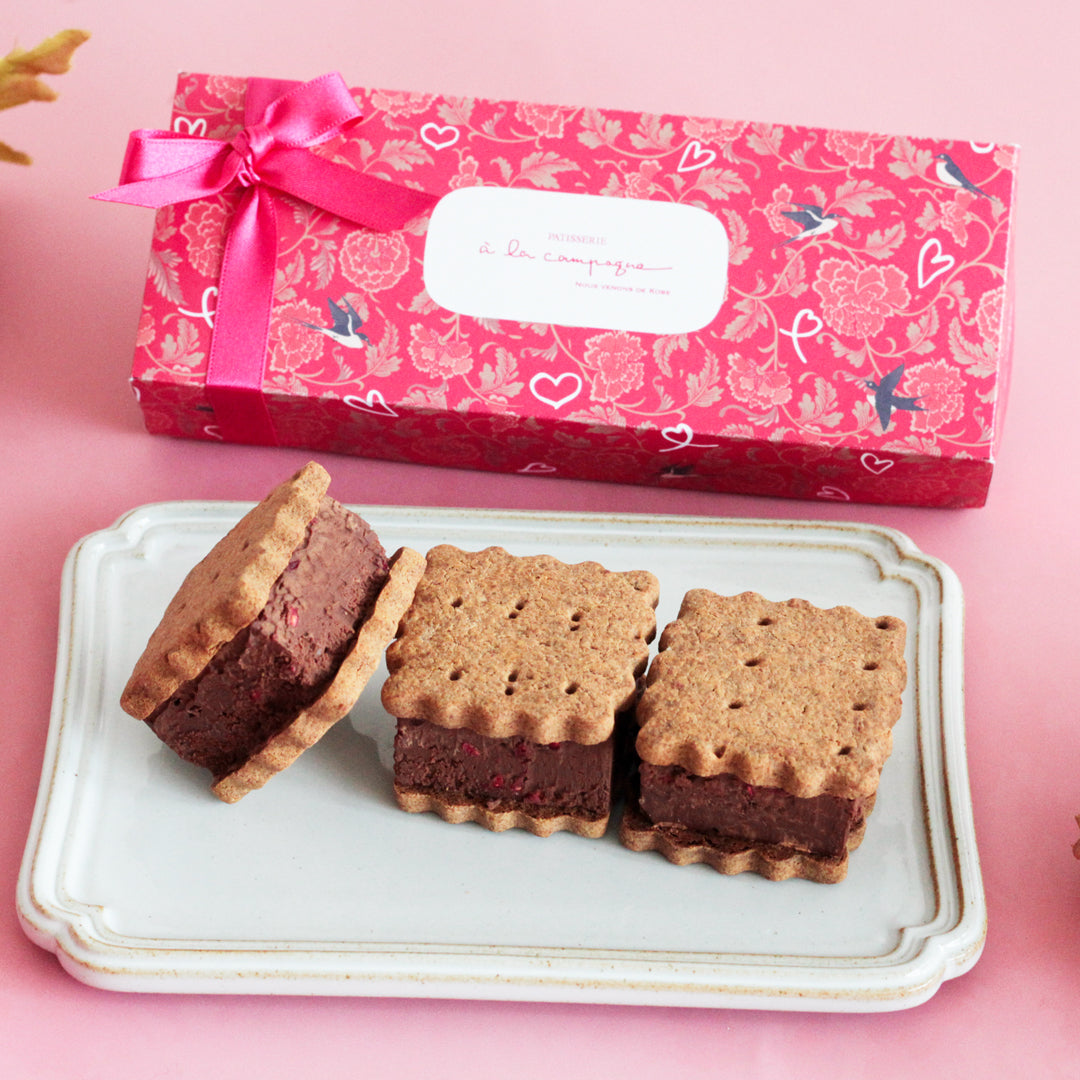 チョコが詰まったタルトクッキー / 「タルト フーレ オ ショコラ」