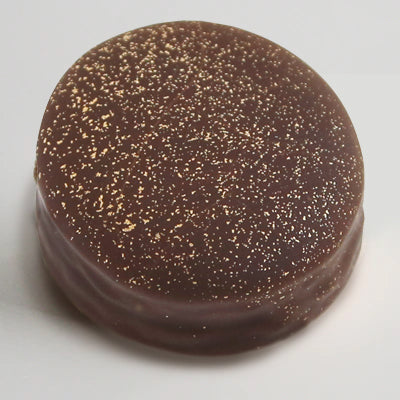 キャラメルナッツのマカロン / 「プリュス」